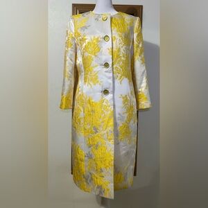 Albert Nipon Yellow Silver Dressy Coat Size 8 3/4 Sleeves Button Front Coatigan